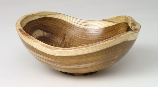 #1275 - Shallow Dish in acacia